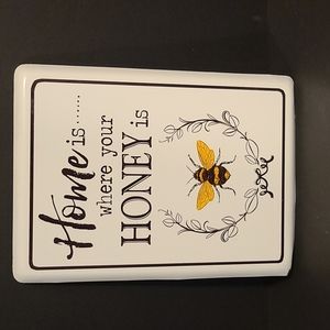 Backyard Design Bee Hanging Sign